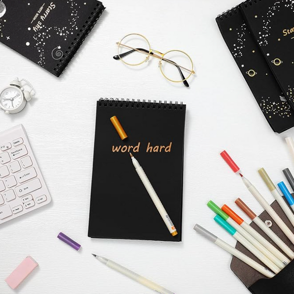 Croquera Hojas Negras Kawaii A5 Tamaño 21,8 Cm X 14,5 Cm