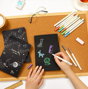 Croquera Hojas Negras Kawaii A5 Tamaño 21,8 Cm X 14,5 Cm